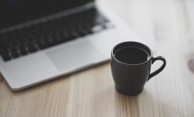 Ile godzin dziennie można pracować przy komputerze? Ile godzin dziennie można pracować przy komputerze?