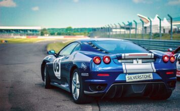 Kto jest właścicielem marki Ferrari?