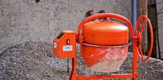 Czym mieszać cement jeśli się nie ma betoniarki?