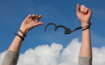 Jakie mogą być konsekwencje uzależnienia od internetu? Jakie mogą być konsekwencje uzależnienia od internetu?