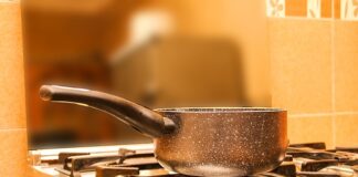 Czy można wlewać wrzątek do kubka termicznego?