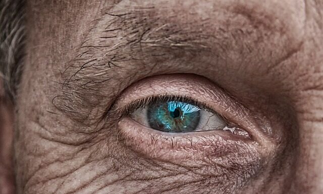 Jak się marszczy firanki?